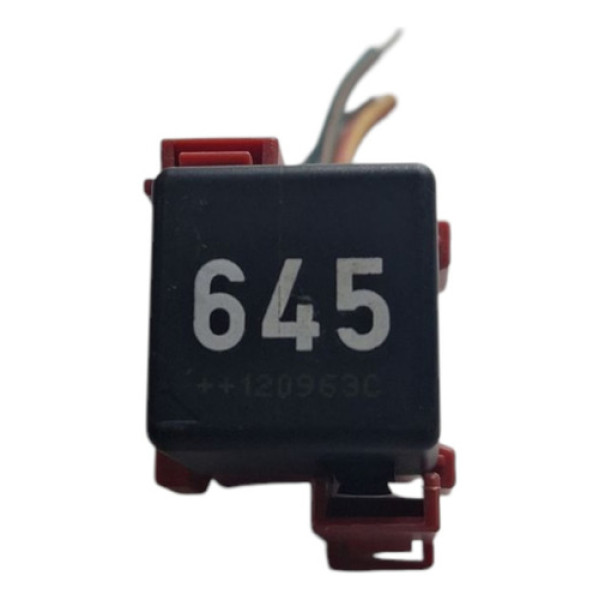 Conector Auxiliar 645 Audi Q3 2015