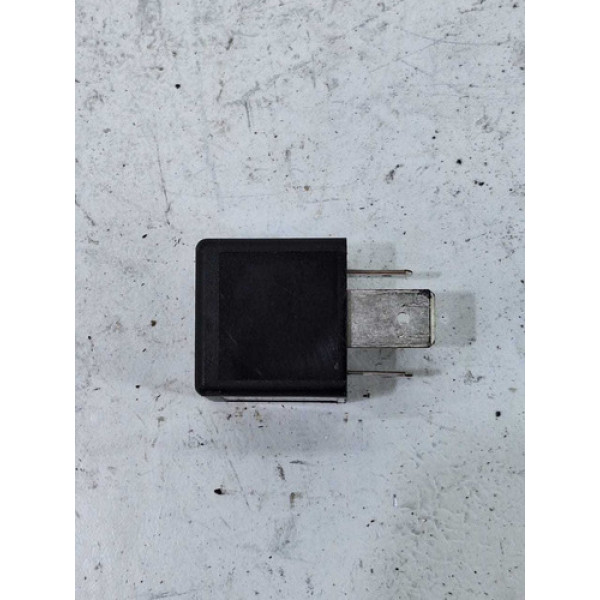 Conector Auxiliar Preto Volvo V60 2014