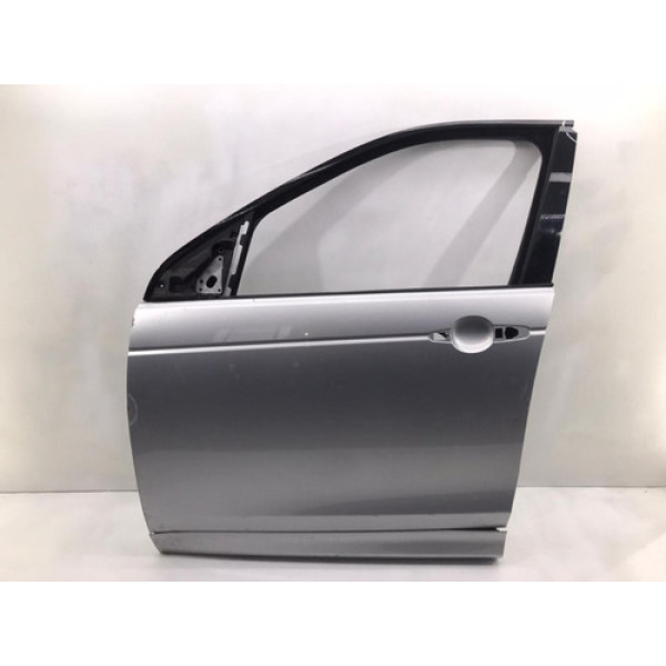 Porta Discovery Sport 2022 Dianteira Esquerda Detalhes  Dianteira Esquerda Cinza