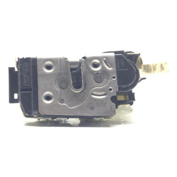 Fechadura Porta Dianteira Esquerda Mercedes A200 2015 