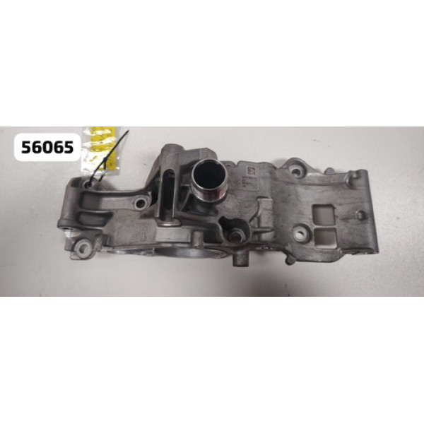 Suporte Bomba D\'água Bmw 218 2020