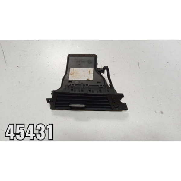 Difusor Ar Dianteiro Direito  Bmw 320 2008=45431 Cx195