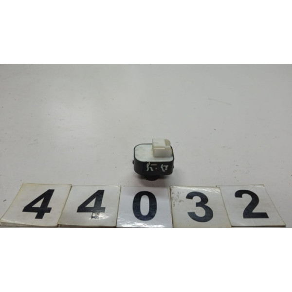 Botão Retrovisor Audi A4 2010 3.2  8k0959565c