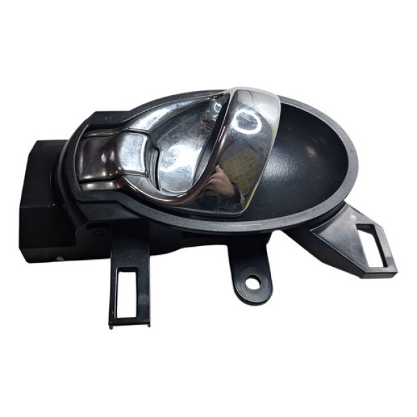 Maçaneta Interna Nissan Versa 2015 Traseira Esquerda 1 Traseira