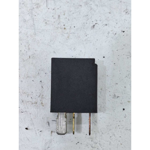 Conector Auxiliar Preto Volvo V60 2014