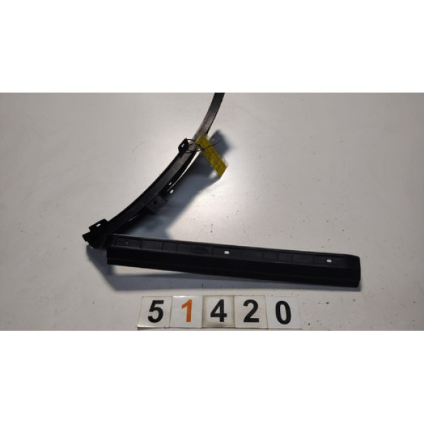 Suporte Guia Parachoque Traseiro E Passat 2000 =51420 Pr131