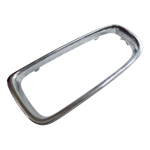 Moldura Grade Dianteira Bmw 320 2018 Prata