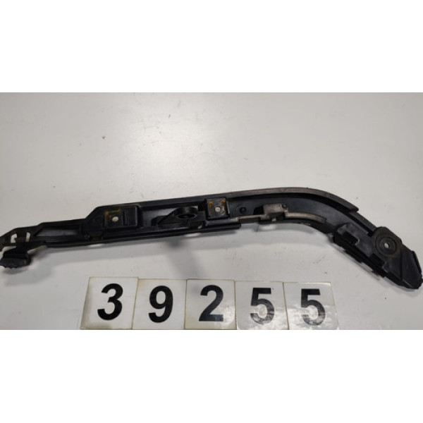 Guia Parachoque Traseiro Esquerdo Bmw 118 2011