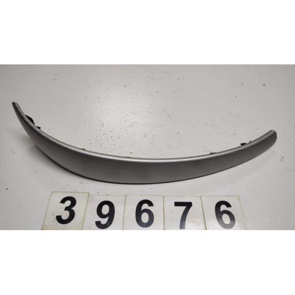 Moldura Puxador Traseiro Esquerdo Bmw 120 2008