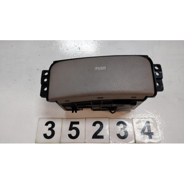 Cinzeiro Kia Cerato 2008 84760-2f000 =35234 Cx105