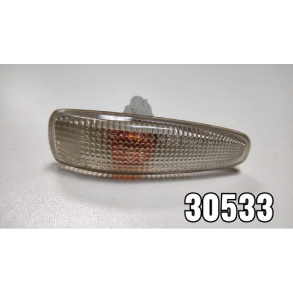 Luz Pisca Paralama Lancer 2015  =30533 Cx047