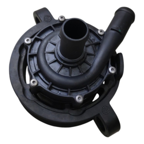 Bomba Auxiliar D\'água Volvo C40 2022