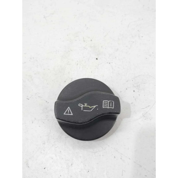 Tampa Oleo Mercedes C180 2010 Preto