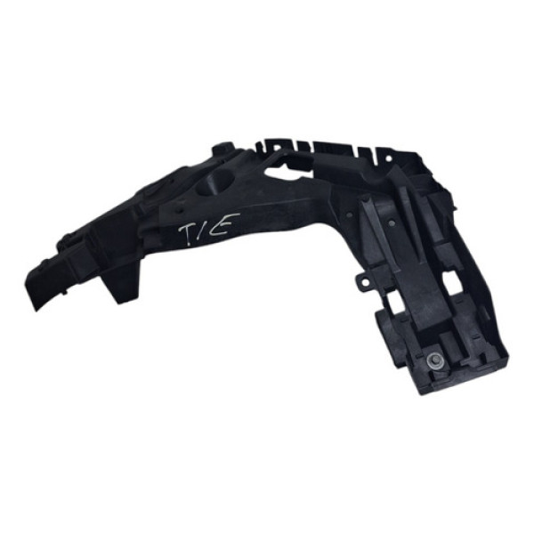 Guia Parachoque Volvo C40 2022 Traseiro Esquerdo 