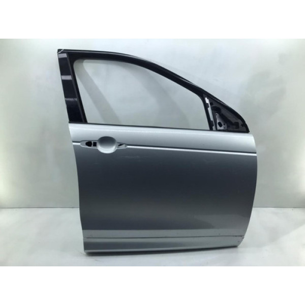 Porta Discovery Sport 2022 Dianteira Direita Lisa Detalhes  Dianteira Direita Cinza