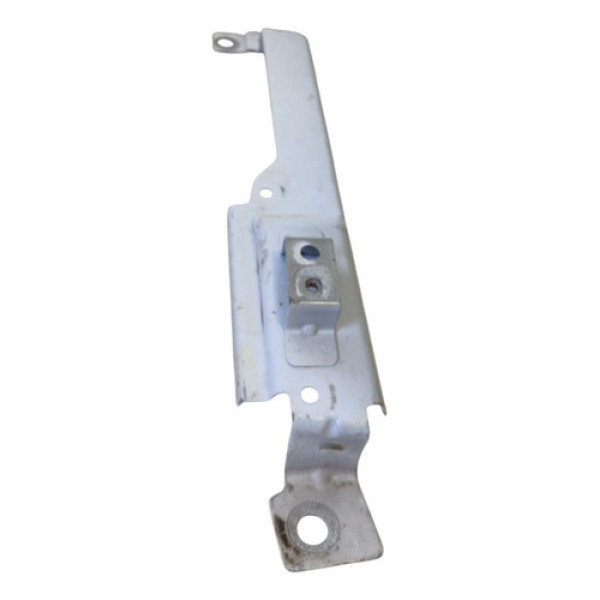 Suporte Paralama Volvo Xv60 2018 2019 2020 Dianteiro Direito