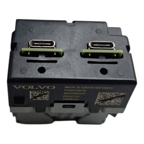 Entrada Carregador Usb Volvo C40 2022 Preto