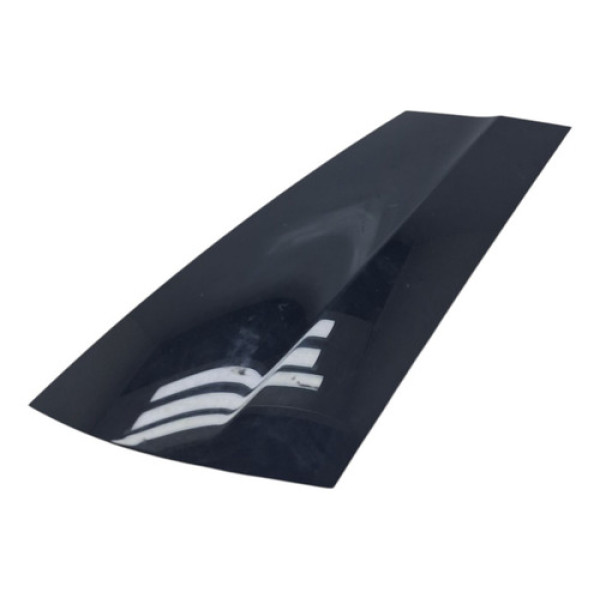 Moldura Tampa Traseira Discovery Sport 2022 Direita Detalhe