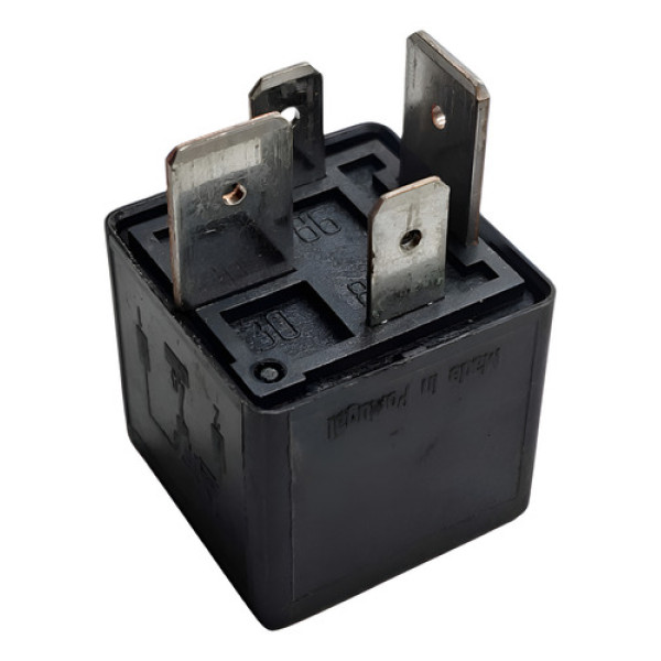 Conector Auxiliar Preto Volvo V60 2014